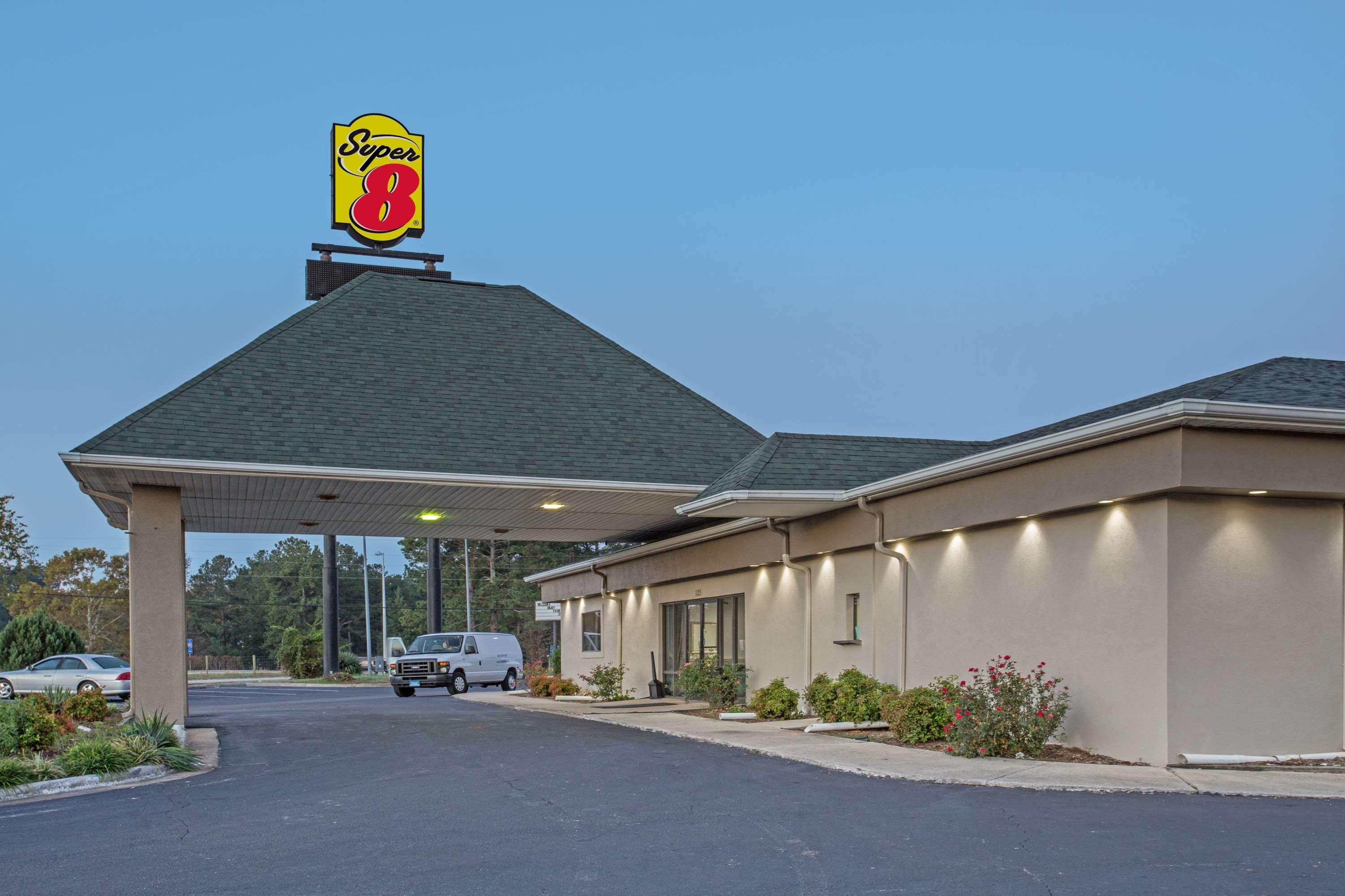 Super 8 By Wyndham Dunn Motel Buitenkant foto
